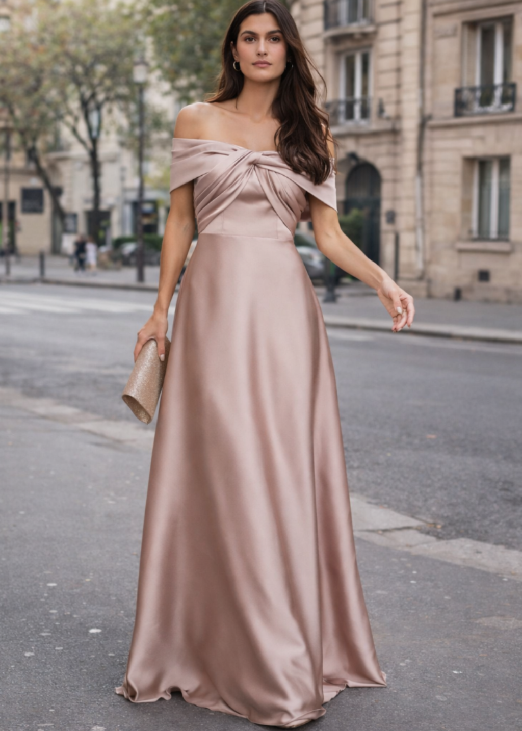 Robe de soirée longue fluide en satin