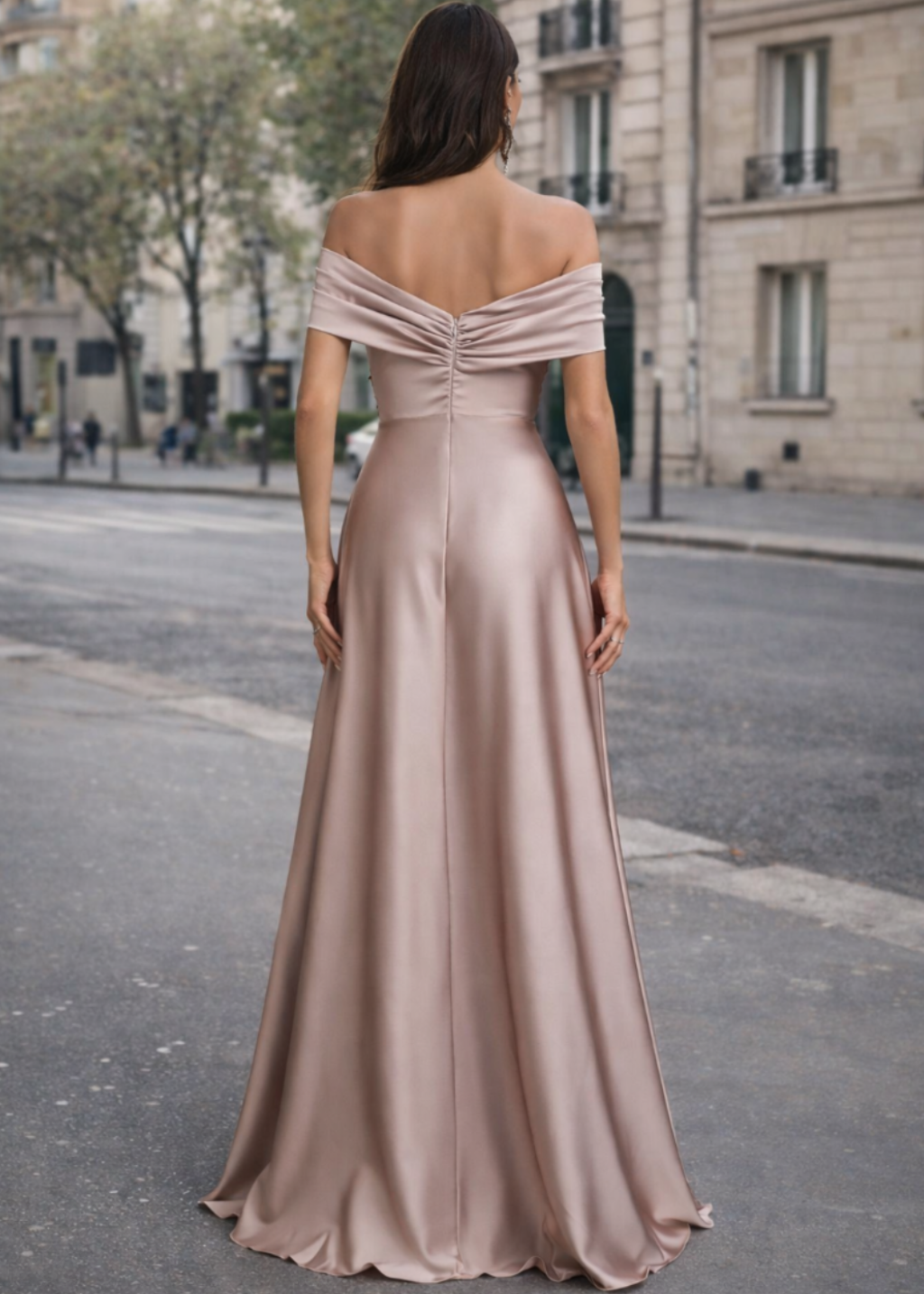 Robe de soirée longue fluide en satin