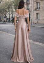 Robe de soirée longue fluide en satin