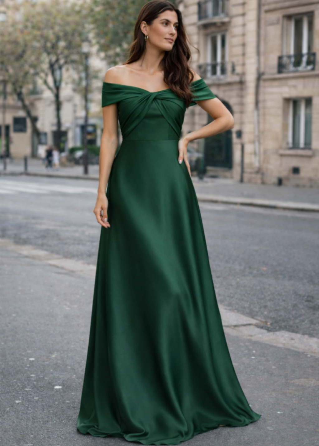 Robe de soirée longue fluide en satin