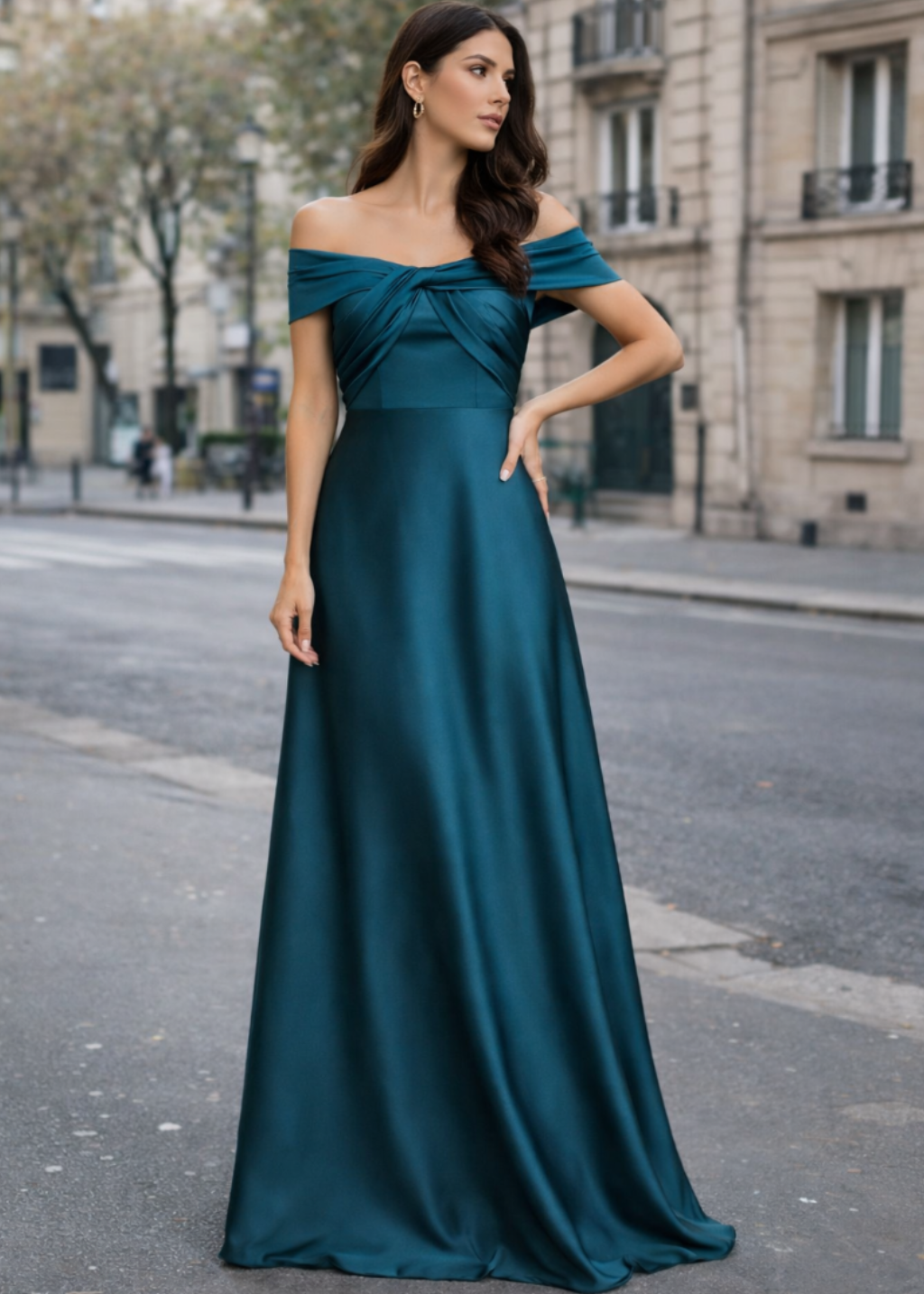 Robe de soirée longue fluide en satin