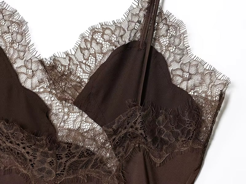 Robe asymétrique en satin