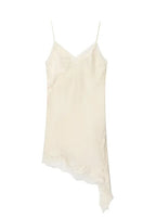 Robe asymétrique en satin